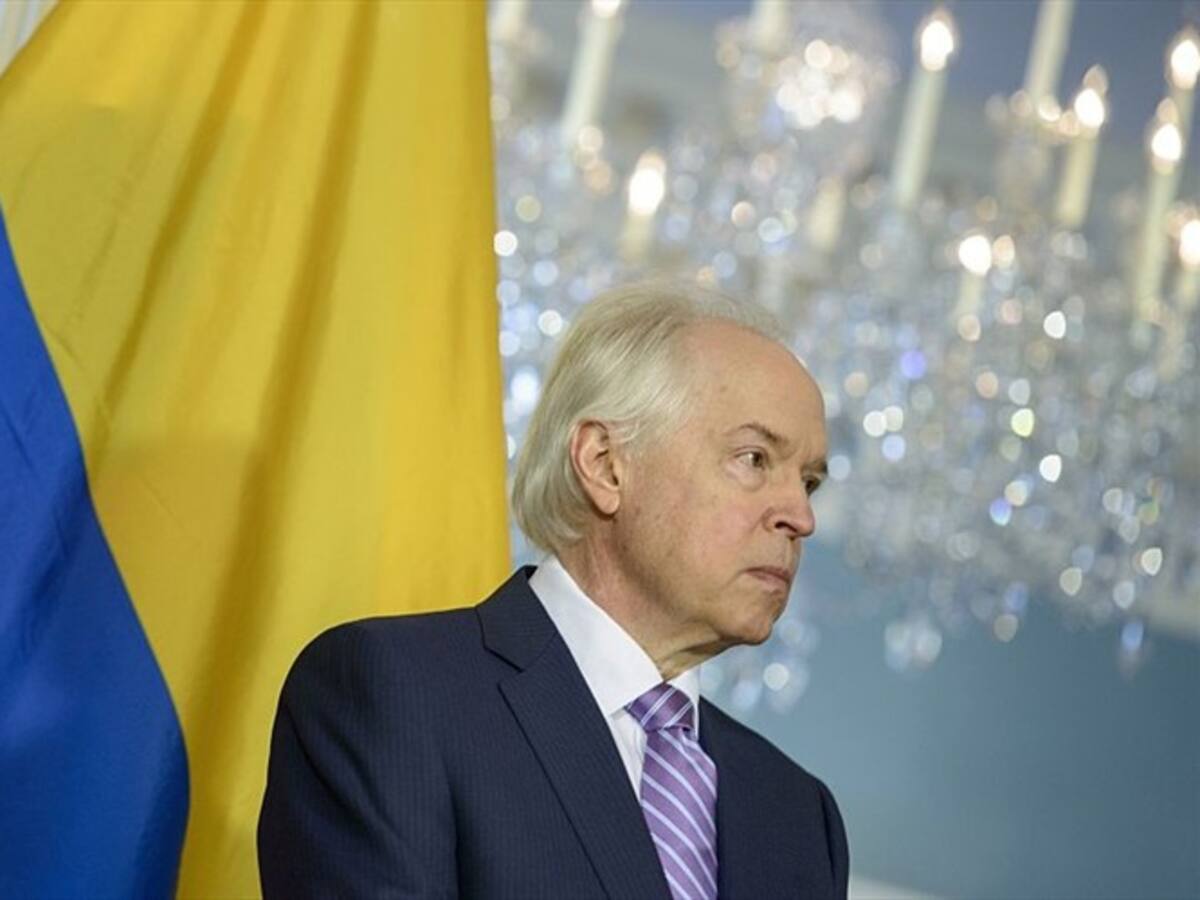 Este es un tema judicial y no político: Bernard Aronson sobre la recompensa por Maduro