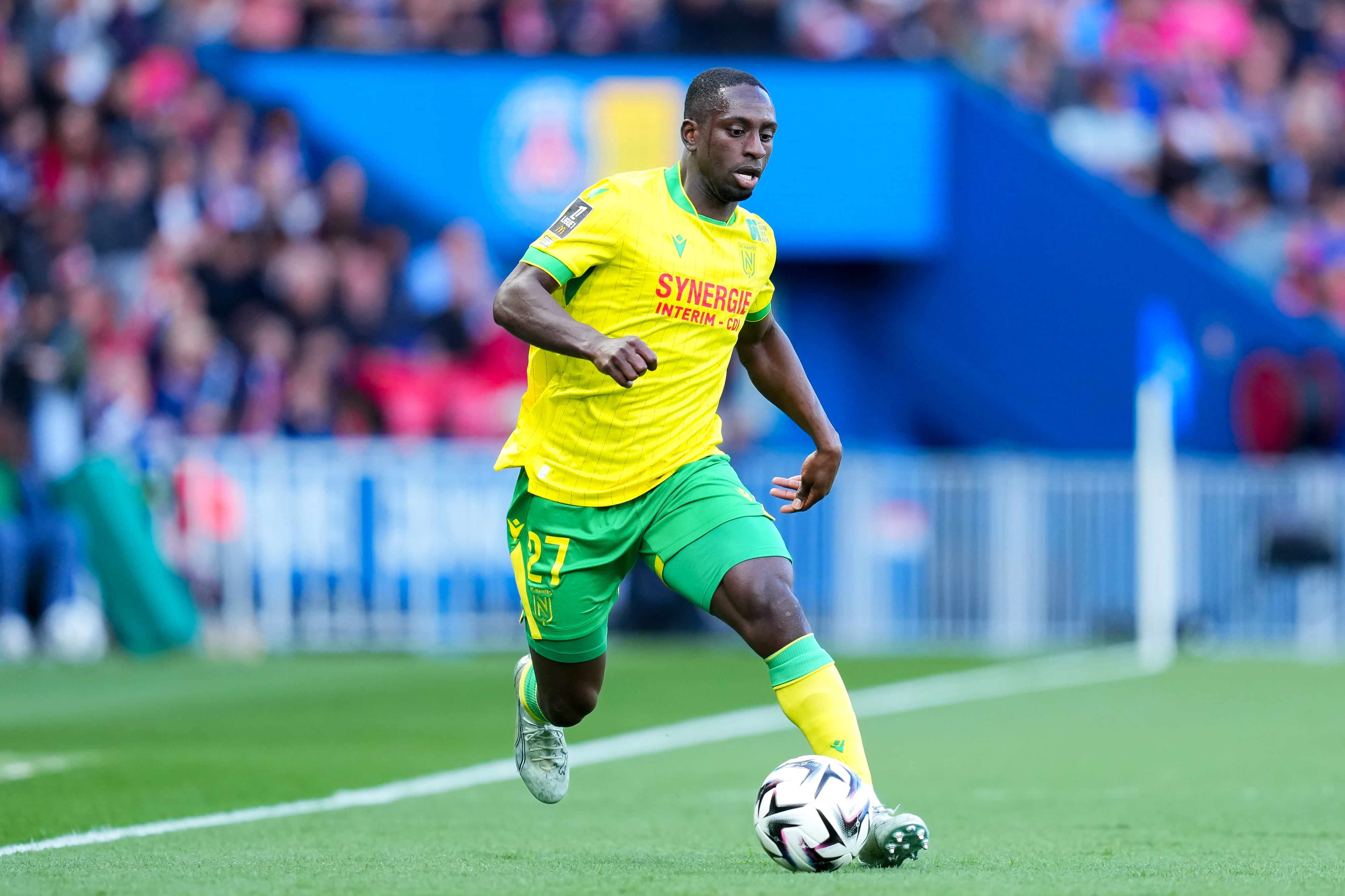 PARIS, FRANCE - APRIL 22: Deiver Machado of FC Nantes runs with the ball during the Ligue 1 McDonald's match between Paris Saint-Germain and FC Nantes at Parc des Princes on April 22, 2026 in Paris, France. (Photo by Franco Arland/Getty Images)