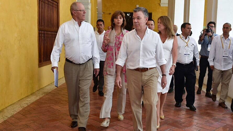 Pedro Pablo Kuczynski y Juan Manuel Santos. Foto: Colprensa