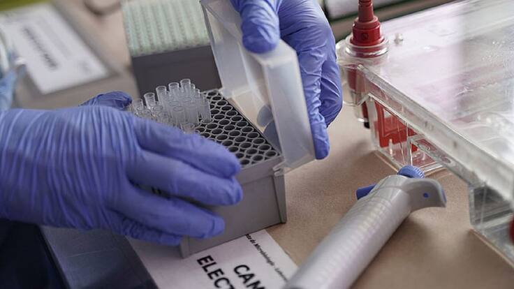 En máximo tres semanas iniciarían estudios con vacuna COVID en Colombia