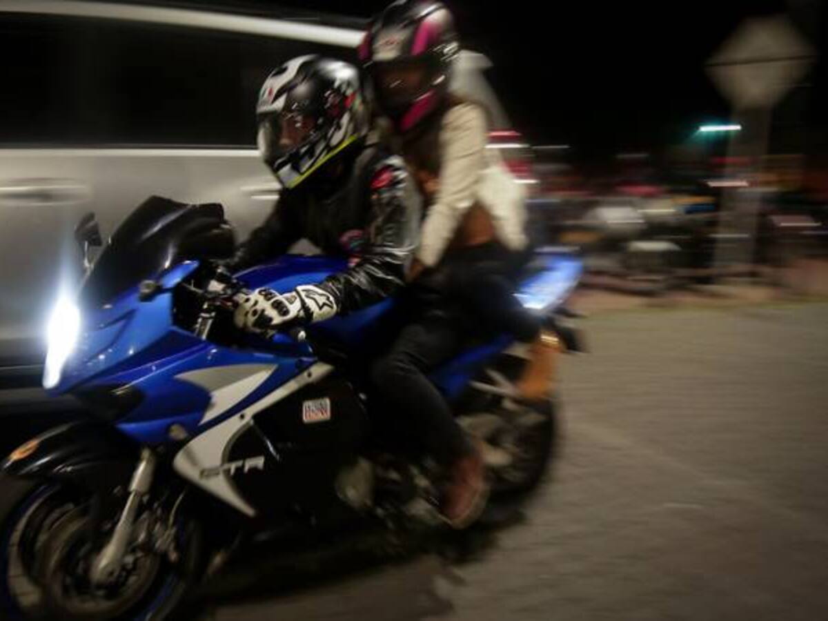 Delincuentes en moto asaltan de nuevo comensales en restaurante de Usaquén