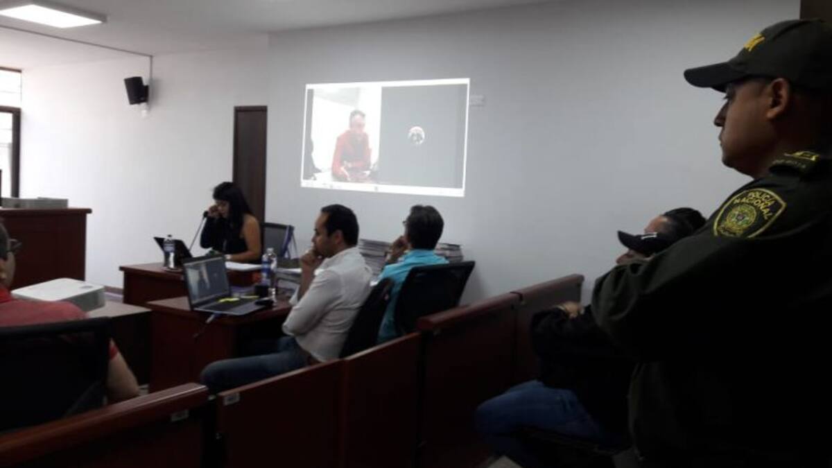 Fiscalía pidió cárcel para ex funcionarios y contratistas por carrusel de contratación