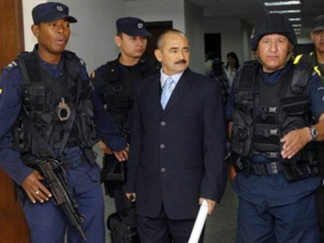 Realizan la primera imputación parcial de cargos contra uno de los extraditados jefes paramiltares