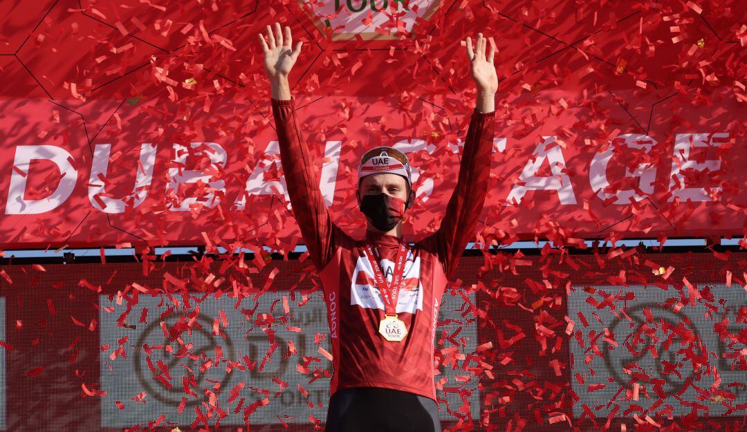 El esloveno Tadej Pogacar se impuso a Adam Yates y Joao Almeida.