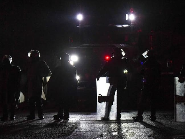 Dos jóvenes manifestantes denunciaron en La W que fueron víctimas de violencia y abusos sexuales en la Estación de Policía de Soledad 2000 (Atlántico). Foto: Getty Images / JUAN BARRETO