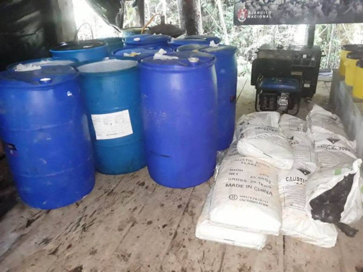 Armada destruye cristalizadero para el procesamiento de cocaína en Bolívar
