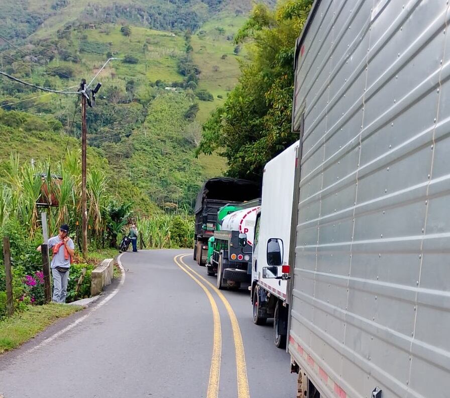 Cierre vía Medellín-Quibdó - foto cortesía
