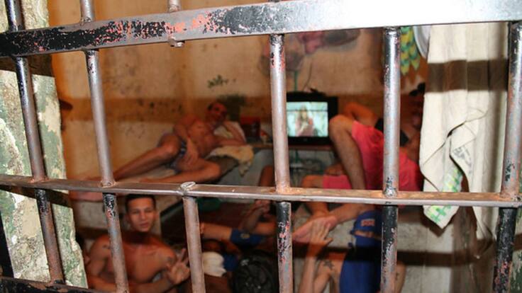 Buscarán adecuar bodega ante hacinamiento en estaciones de policía