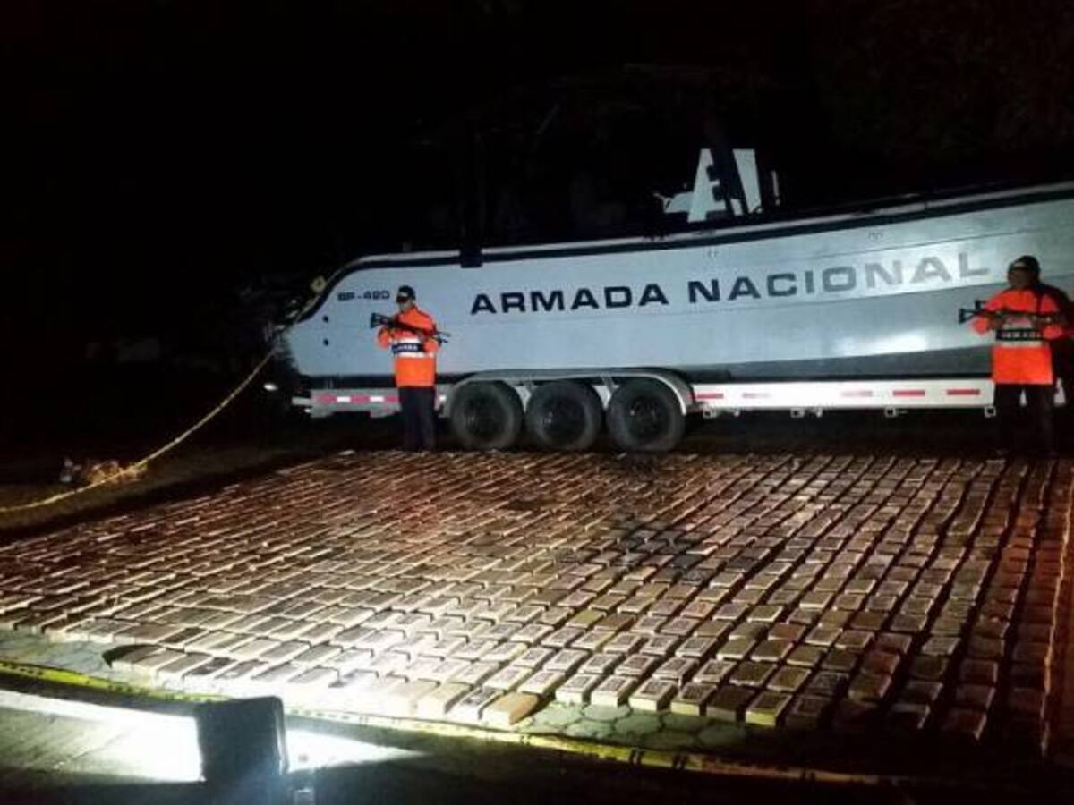 Incautan casi dos toneladas de cocaína en el Pacífico