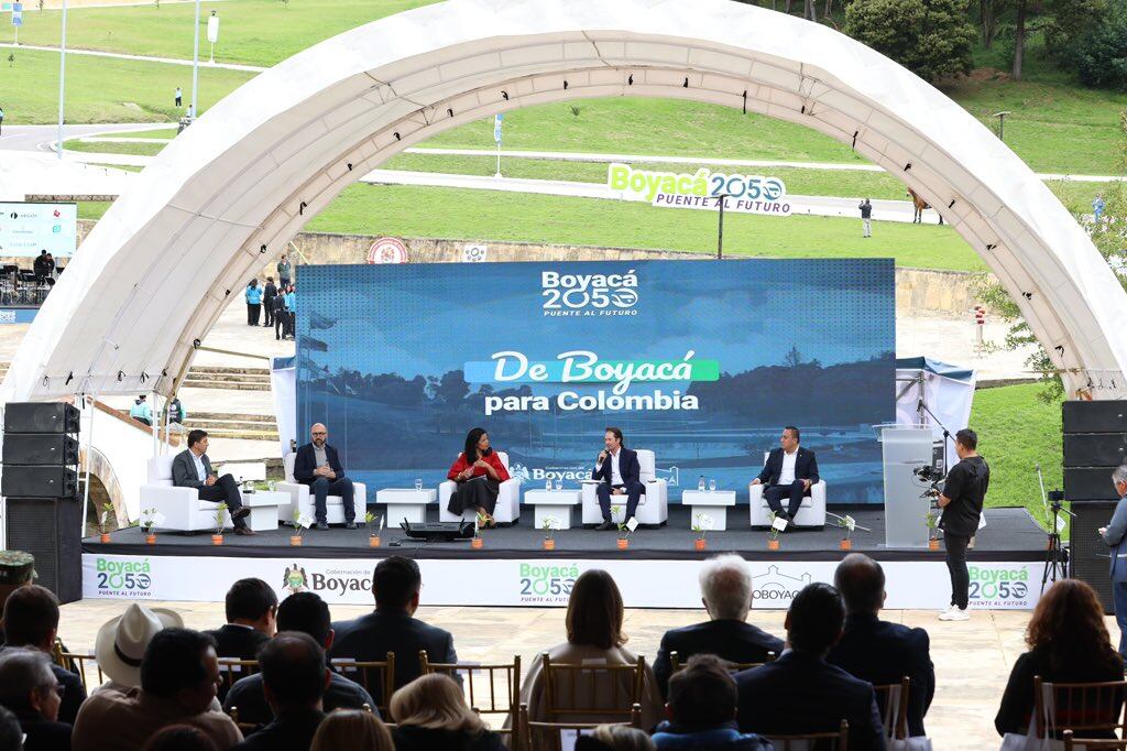 En Boyacá se desarrollará un centro de transferencia tecnológica que promoverá la formación en inteligencia artificial.