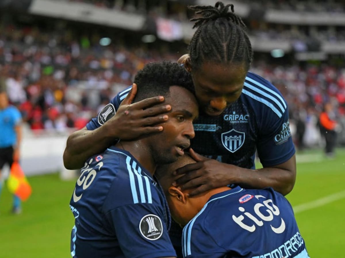 Junior vence de visita a Liga de Quito y queda casi clasificado a octavos de final