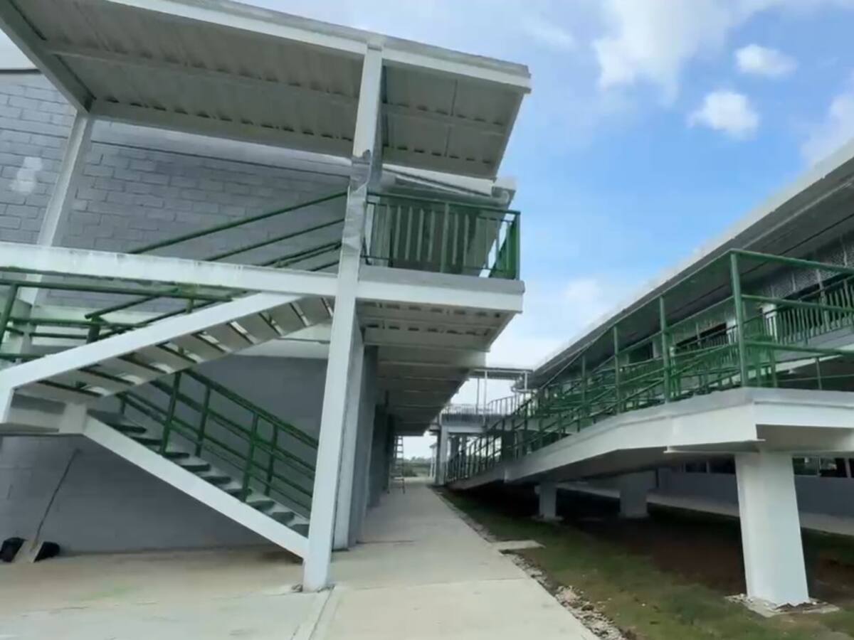 Gobernador de Bolívar inaugura megacolegio en Clemencia para 1.200 estudiantes