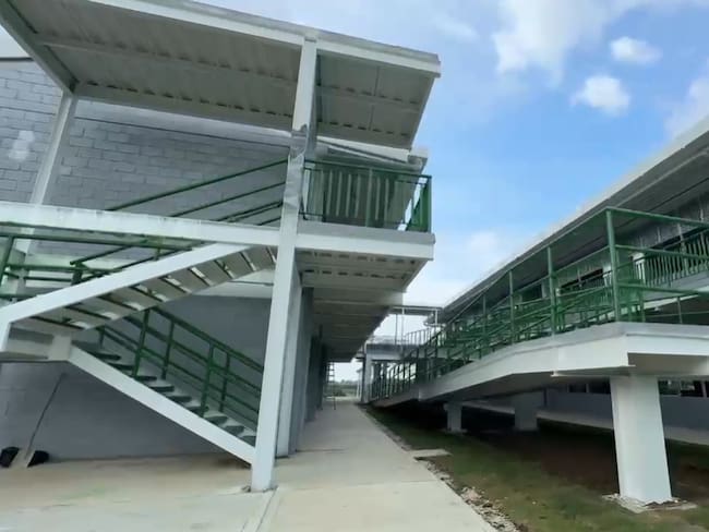 Gobernador de Bolívar inaugura megacolegio en Clemencia para 1.200 estudiantes