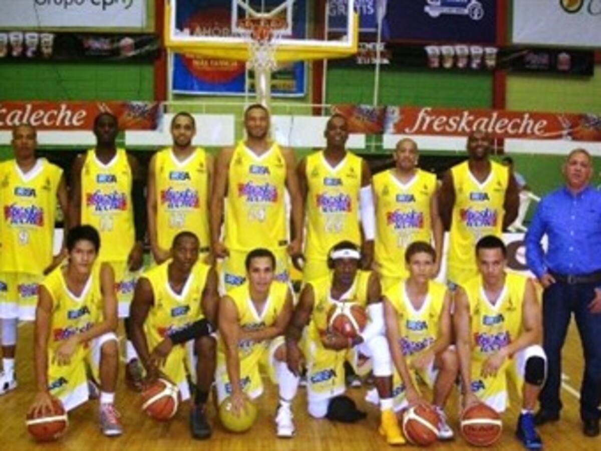 Bambuqueros cayó y ahora comparte el liderato de la liga de baloncesto con Búcaros