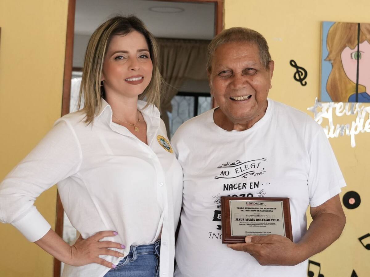 Pensionados de Cartagena reciben atención bajo la estrategia ‘Tu Directora visita tu casa’