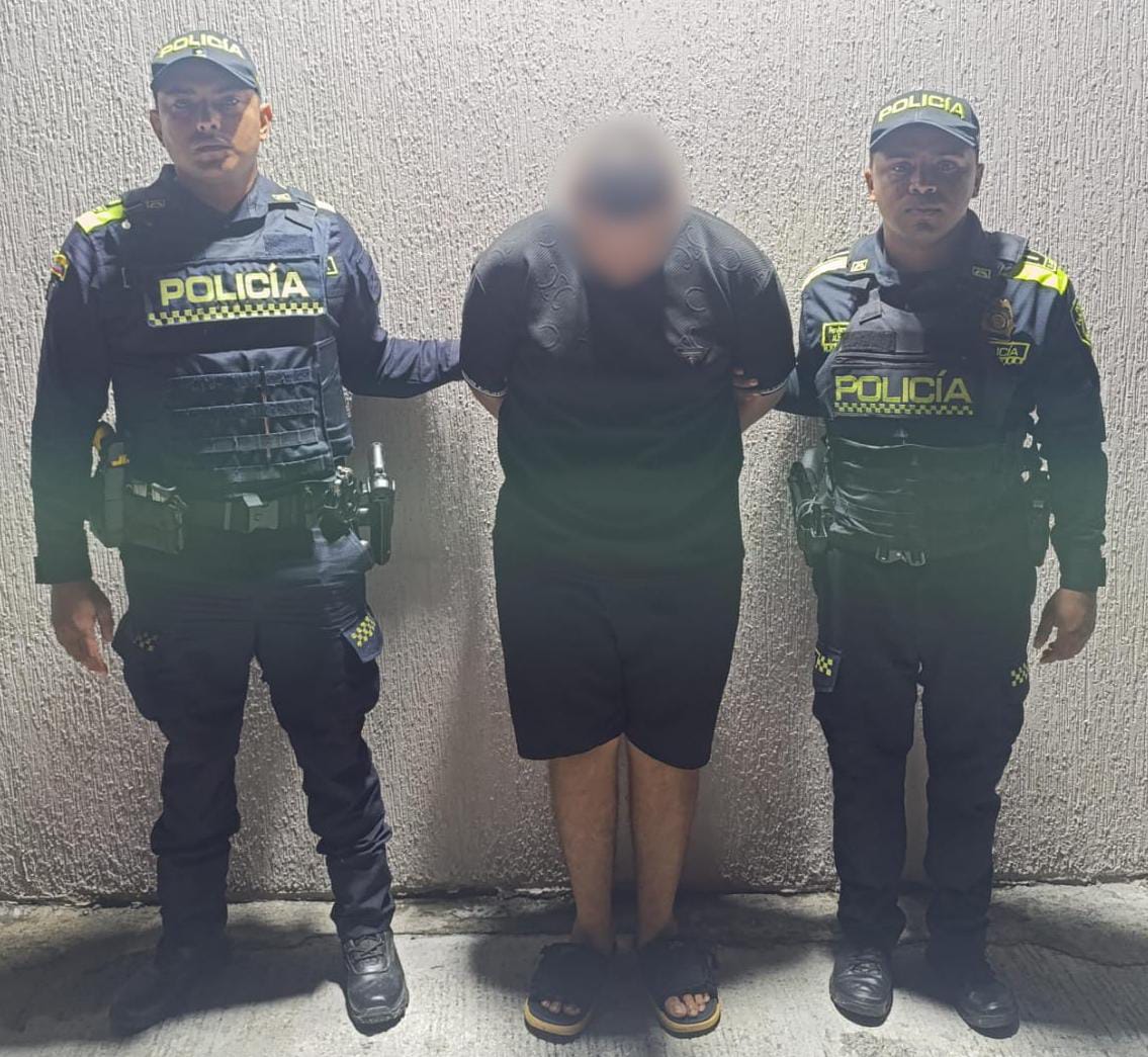 Presunto implicado en el homicidio ocurrido en el barrio Bogotá de Neiva fue capturado tras la rápida reacción de la Policía Nacional. (Foto: Policía MENEV)