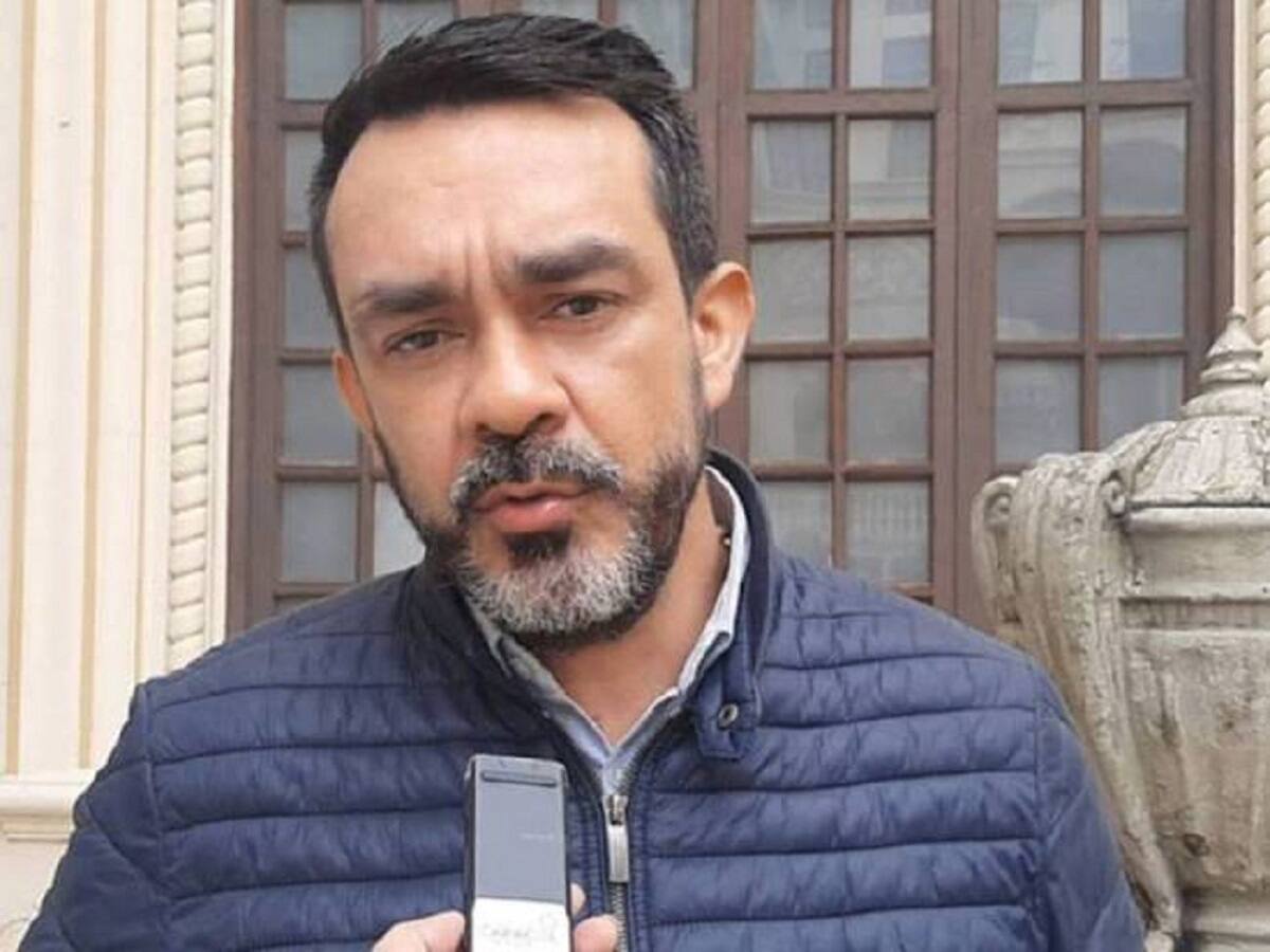 “Somos respetuosos de la decisión que tomó el senador Castaño”: diputado Aguirre