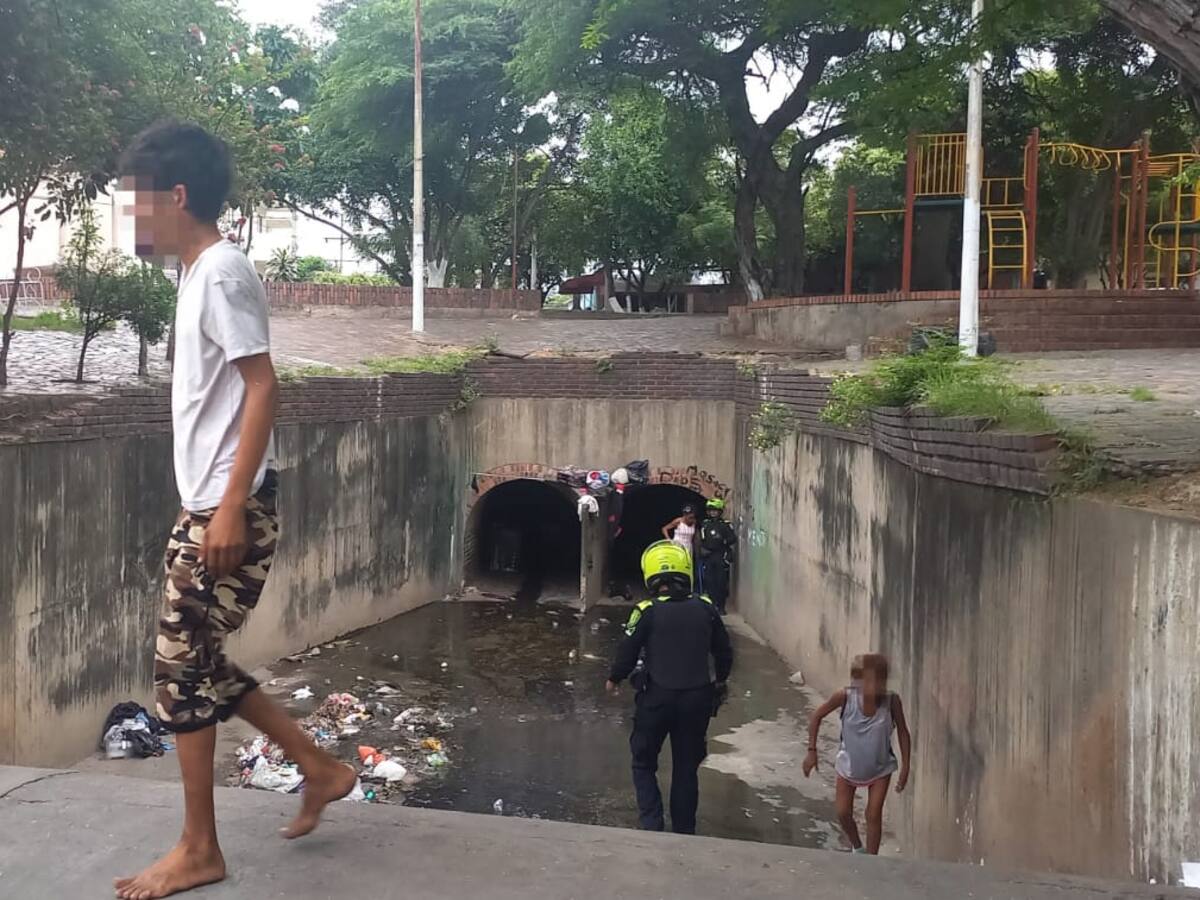 En Puente Barco, habitantes de calle se tomaron un parque infantil