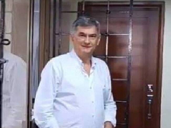 En una audiencia a puerta cerrada en el Palacio de Justicia de Montería, un juez con funciones de control de garantías, envió a la cárcel a Alejandro Lyons De La Espriella. Foto: cortesía, Padre de Lyons