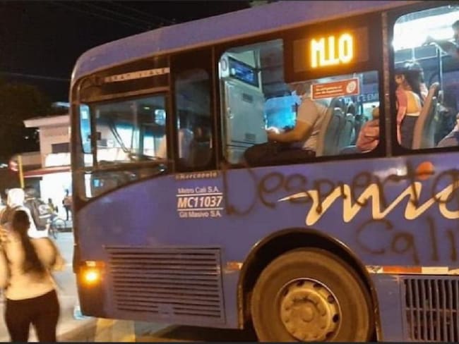 Tres buses y una estación del Mio vandalizados durante la protesta