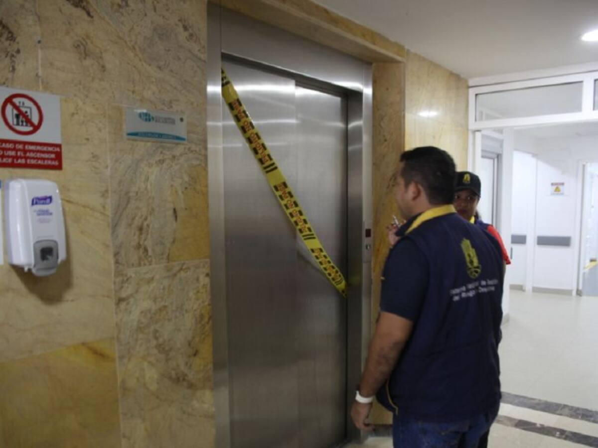 Revisan planes de riesgo y condición de ascensores en hospitales privados