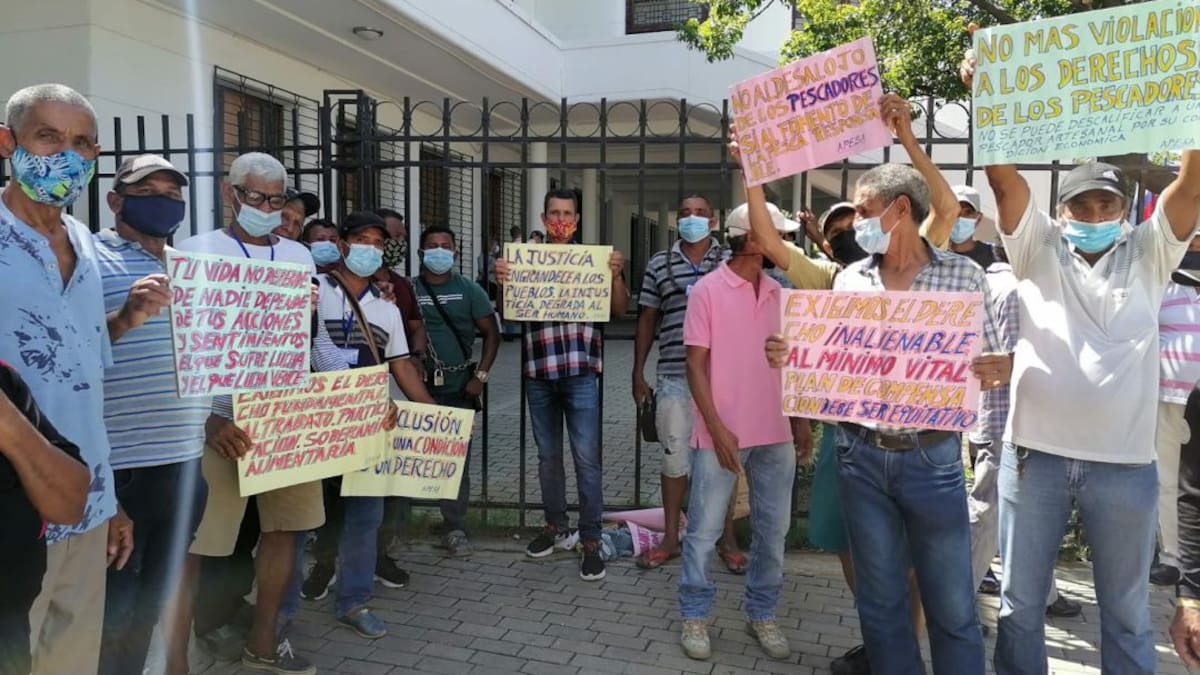Pescadores del Tayrona en huelga de hambre en la Gobernación del Magdalena