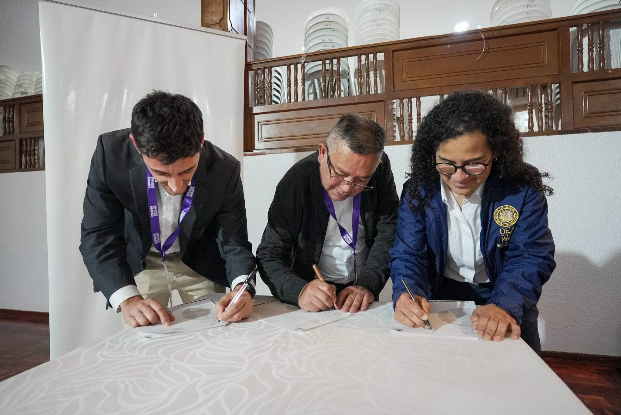 Mesa de diálogo con Comuneros del Sur . Foto: cortesía