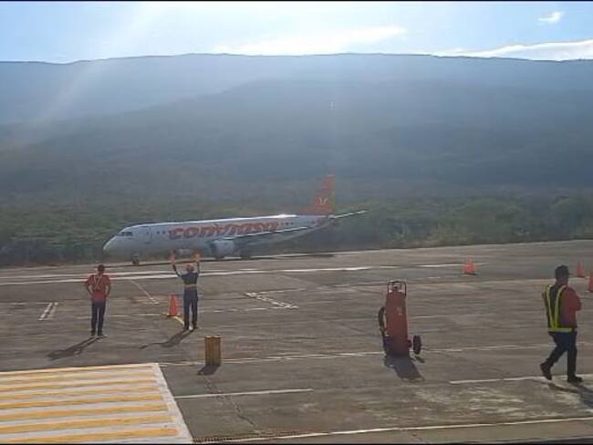 Primer vuelo comercial en el aeropuerto de San Antonio después de 11 años.