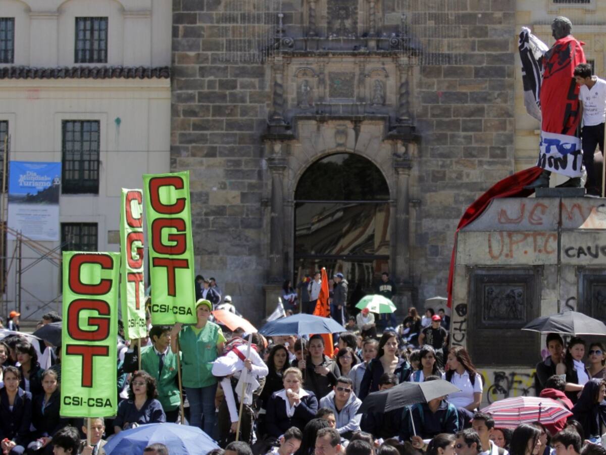Nuestra protesta es pacífica: Fabio Arias, fiscal de la CUT