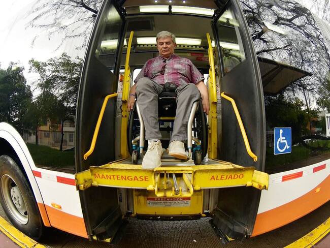 Personalización de tarjetas de Transcaribe para personas con discapacidad en estación Bodeguita