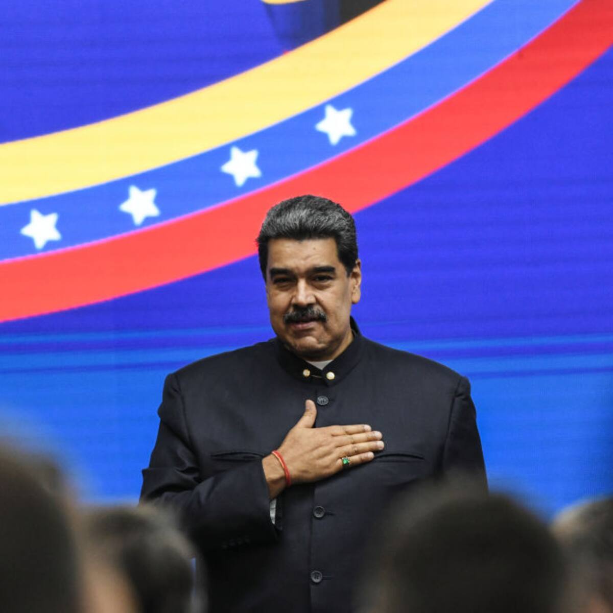Maduro está haciendo lo posible para preservar el poder: exdirector de Pdvsa