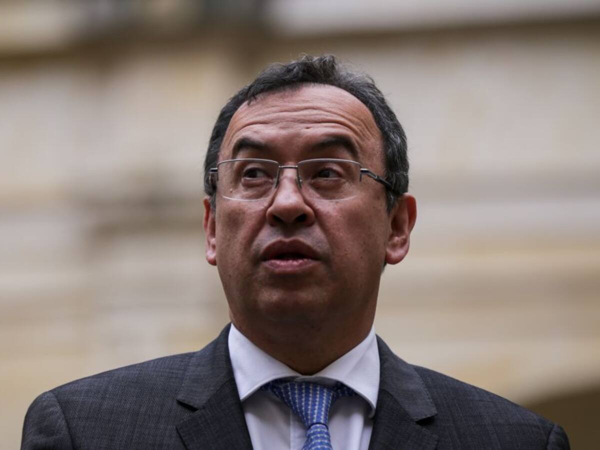 Prada, polémico por llamar a la "movilización popular" para la tributaria