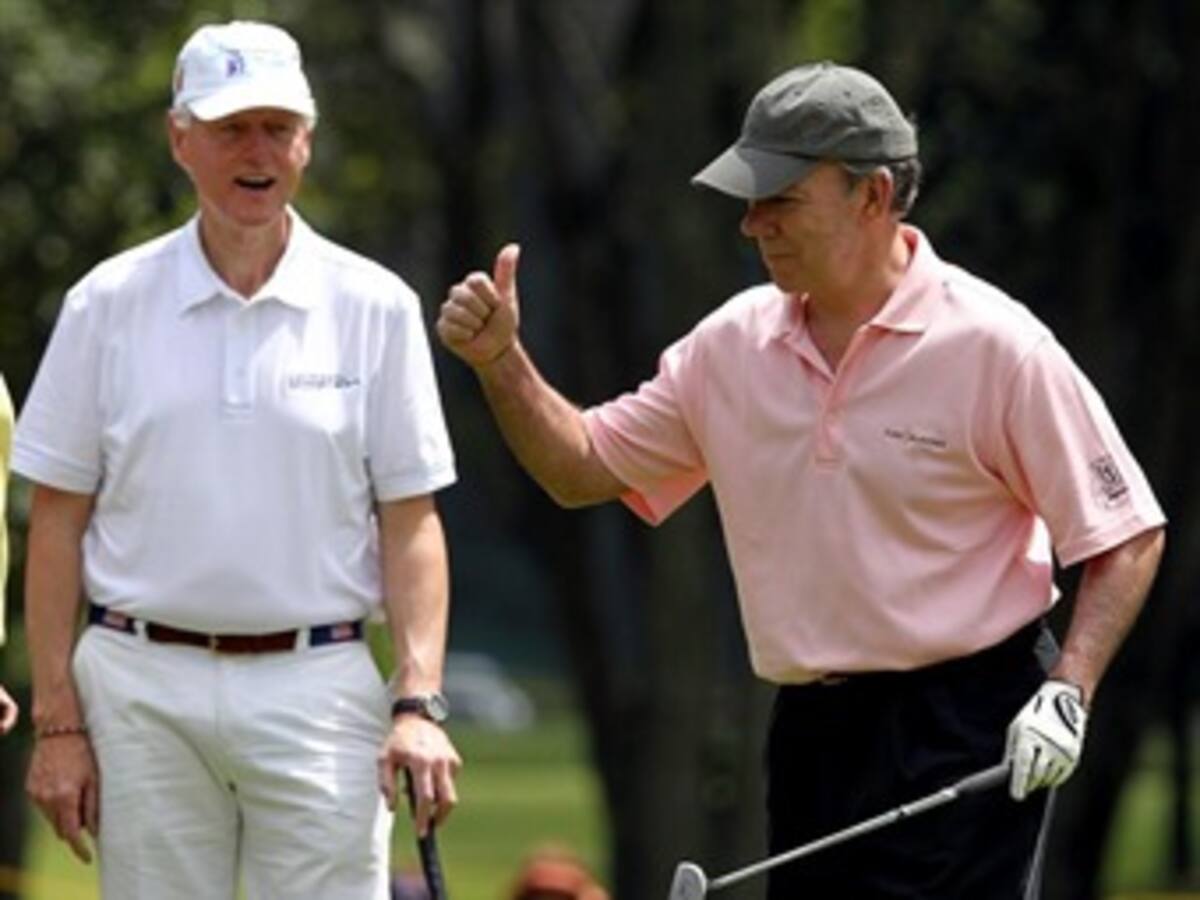 Clinton y el presidente Santos dan los primeros golpes en Abierto de Bogotá
