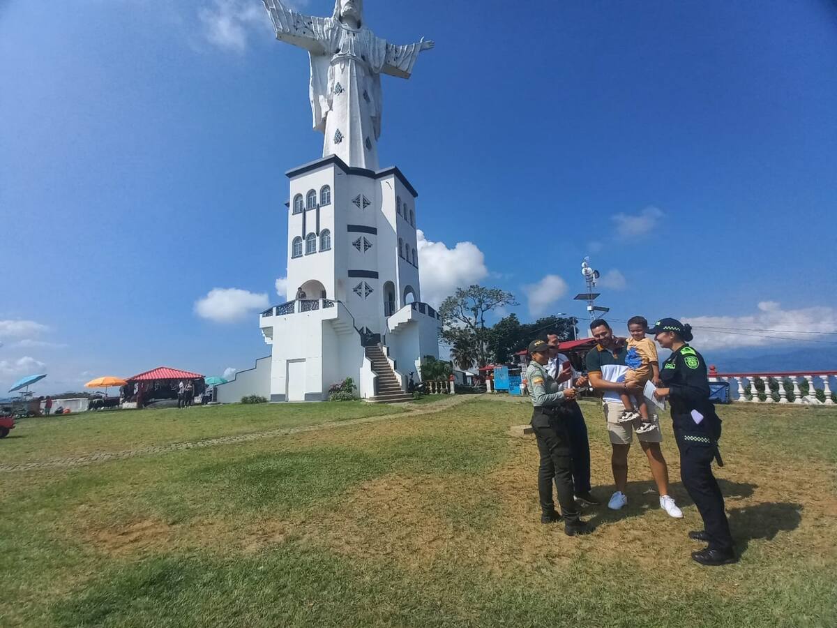 Policía de turismo acompaña actividades en esta semana mayor en los municipios de Caldas