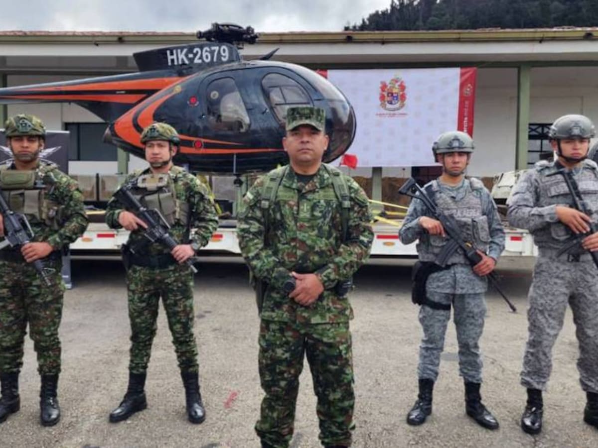 Autoridades incautan ‘narcohelicoptero’ que estaba siendo desvalijado en Cota