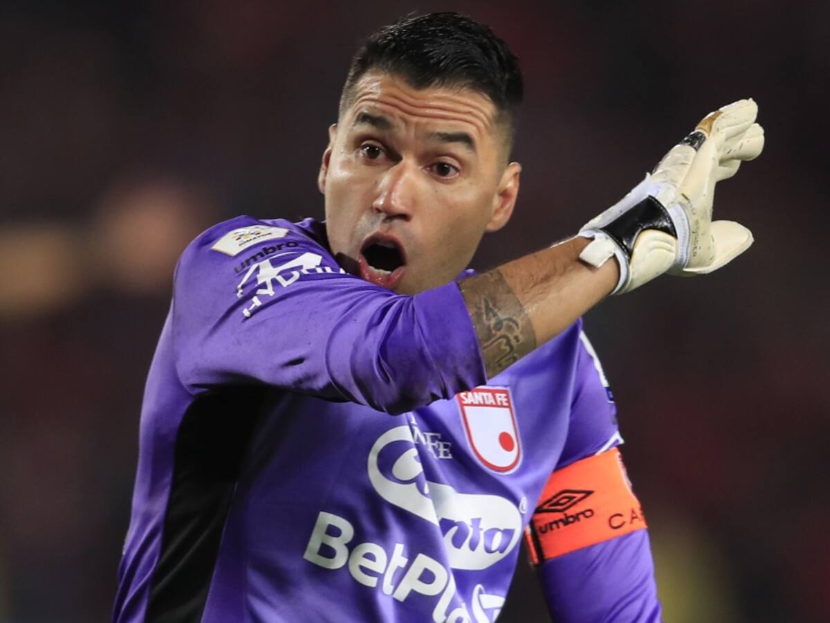 Castellanos: "Santa Fe es diferente a mi paso en cualquier otro equipo"