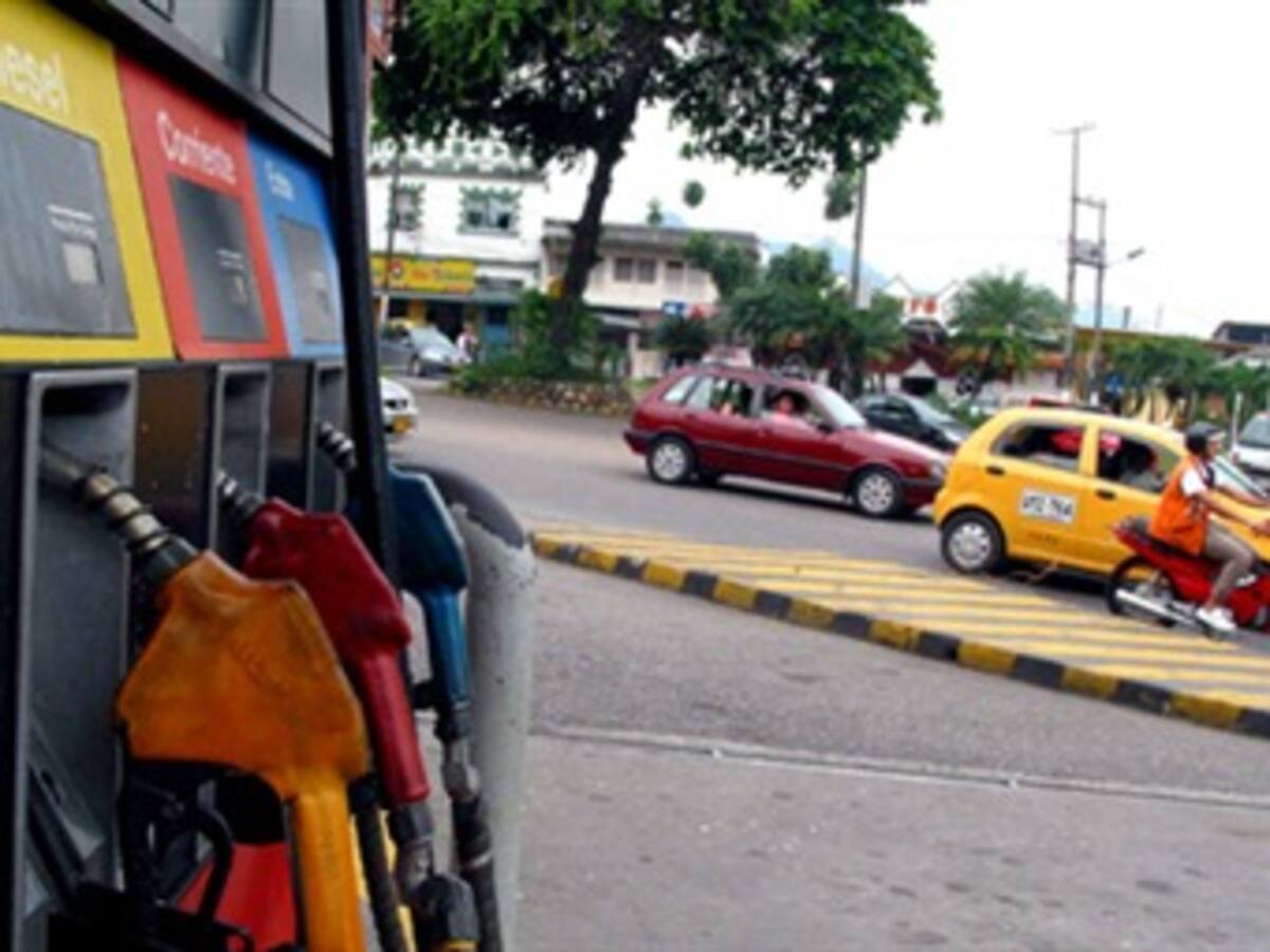 Nueva alza de 100 pesos en el precio de la gasolina