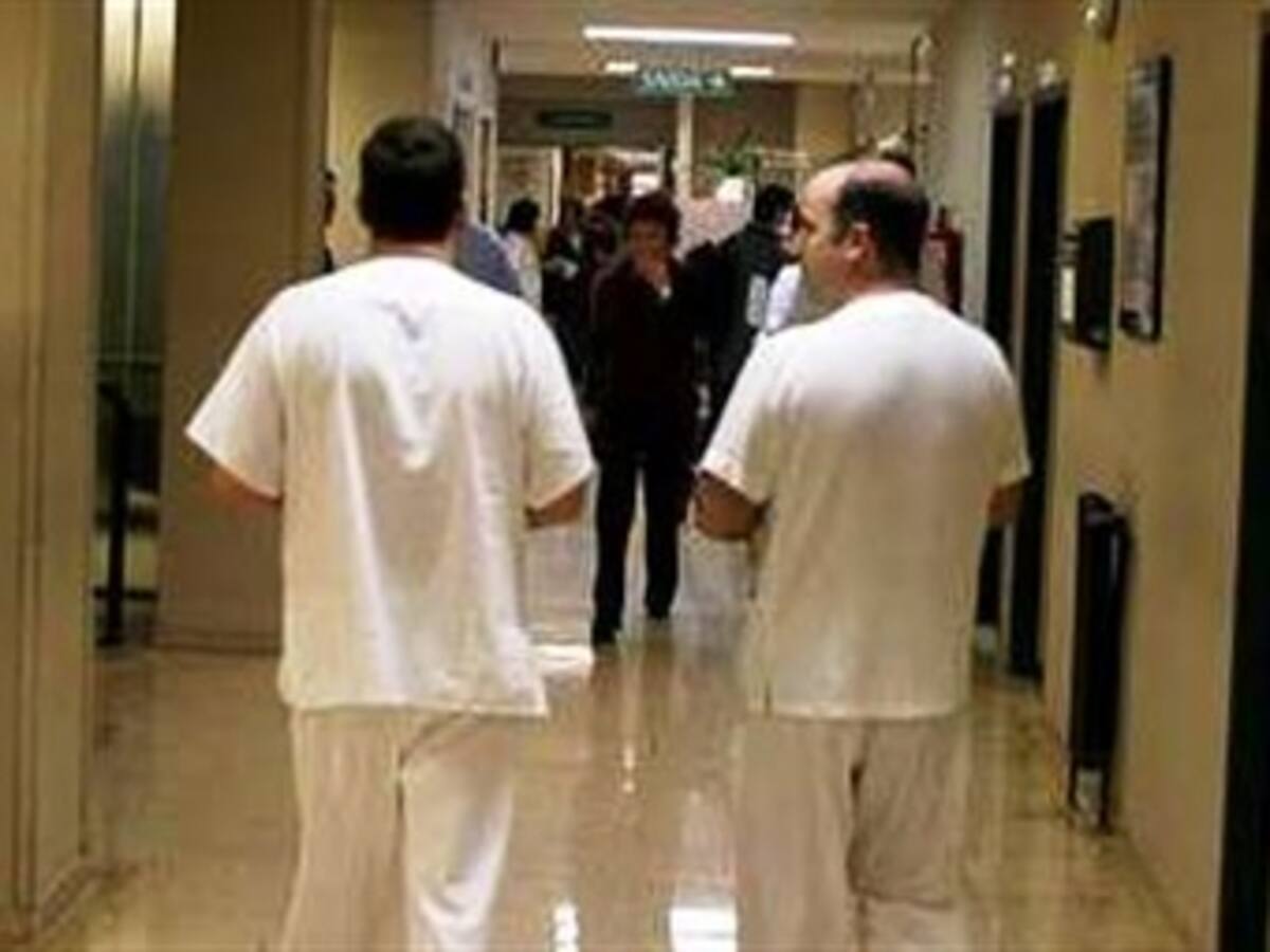 Gobierno se compromete a revisar decretos de emergencia social