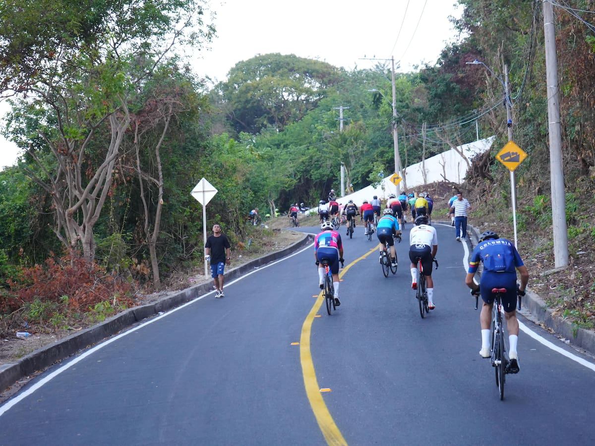 Clásica ciclística de la Candelaria 2025: corredores llegaron hasta el Cerro de la Popa