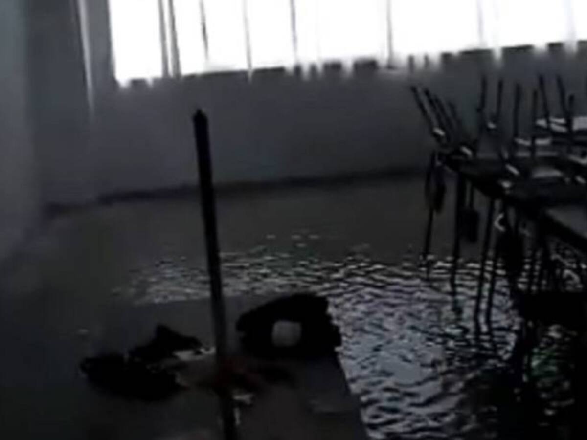 (VIDEO) Escuela inaugurada hace un año permanece inundada en Montenegro