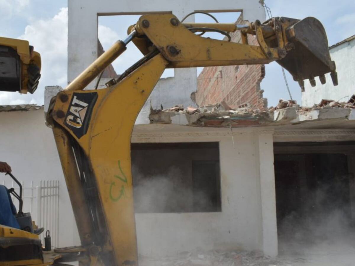 Demolido inmueble utilizado para expendio de droga en Cartagena