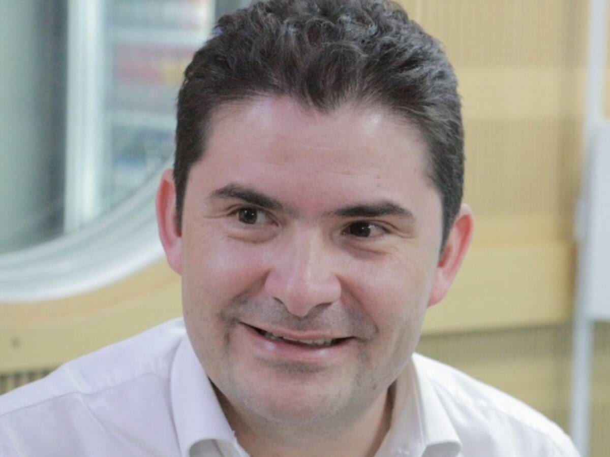 Preocupa que Uribe asuma el liderazgo como ministro del Interior: Henao