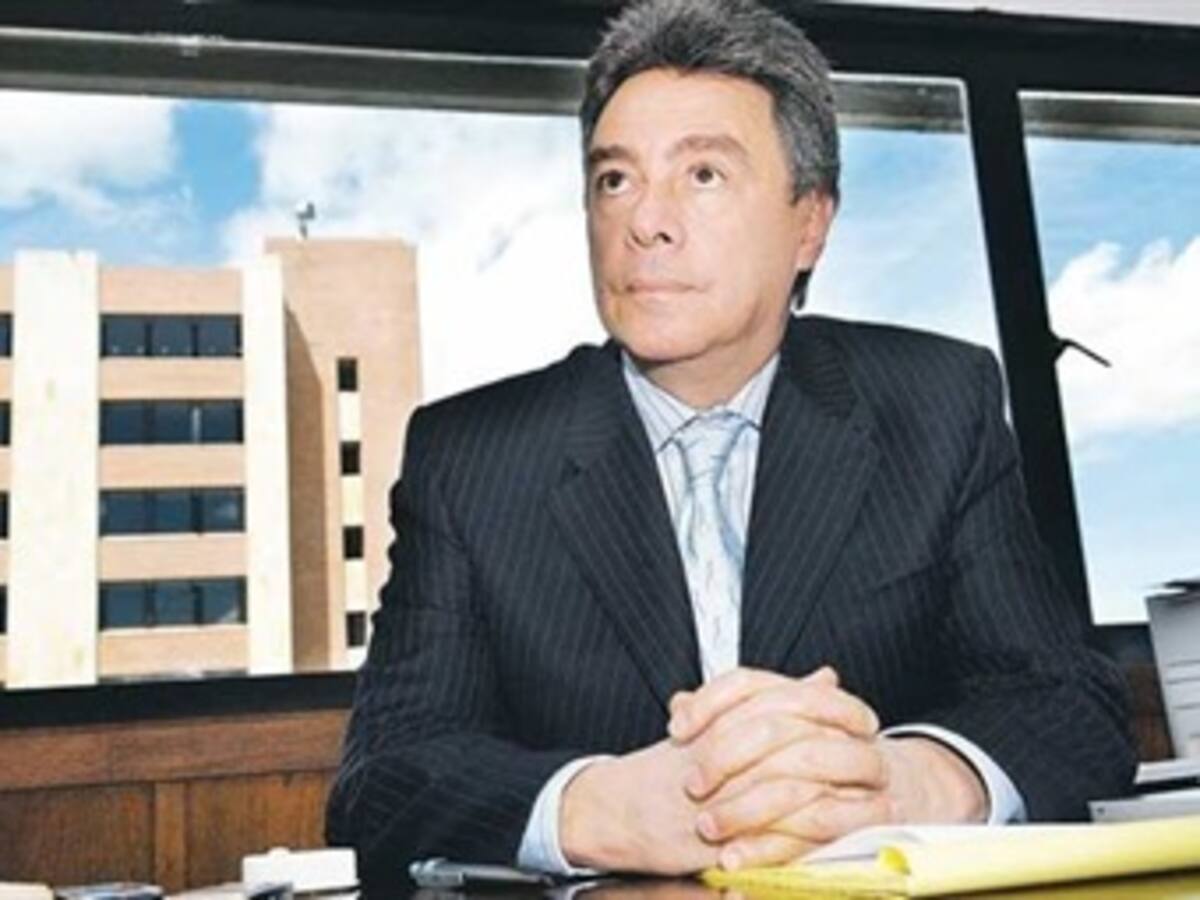 Libre seguirá Carlos Albornoz, exdirector de estupefacientes procesado por caso DNE