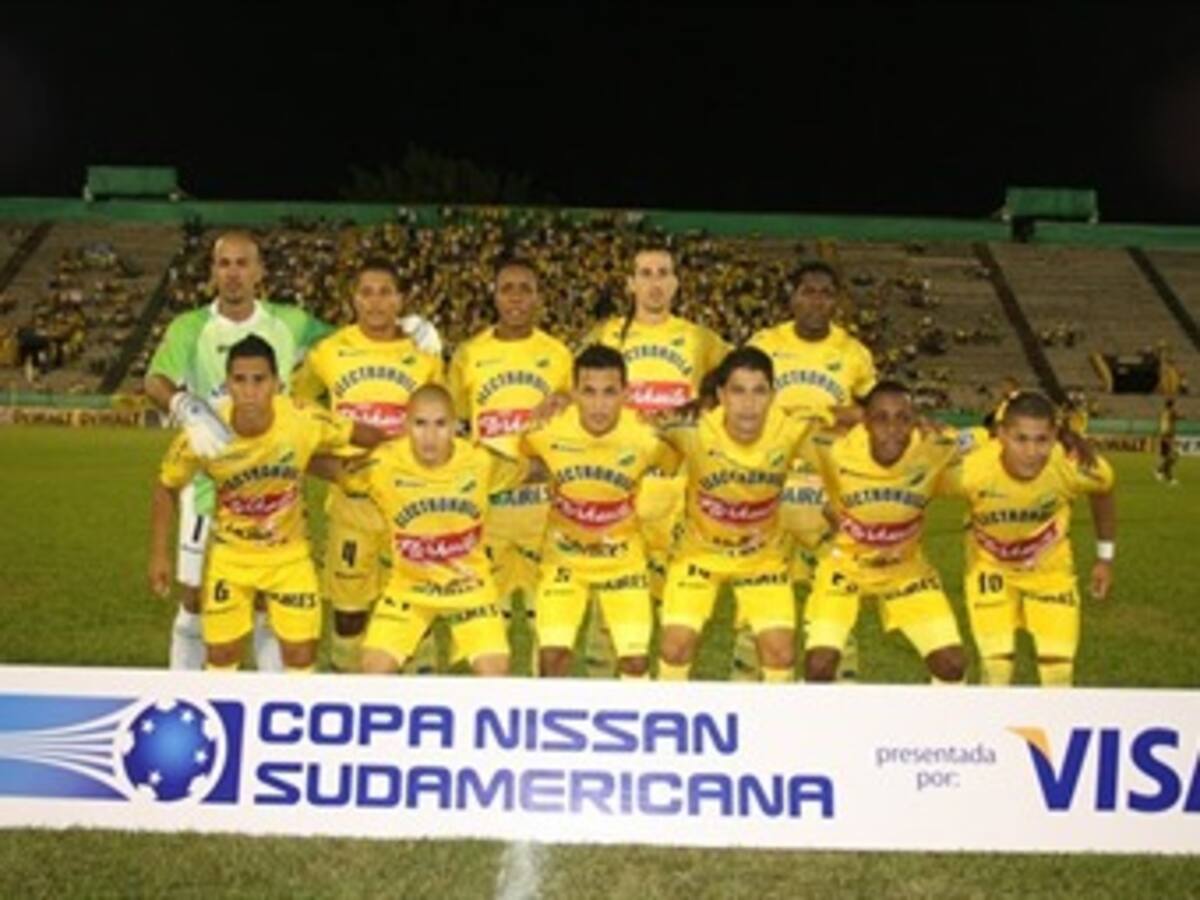 Atlético Huila busca en la altura de Oruro los octavos de final de la Copa Suramericana