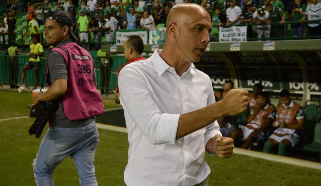 Mayer Candelo pasa por un momento complicado en la dirección técnica del Deportivo Cali.