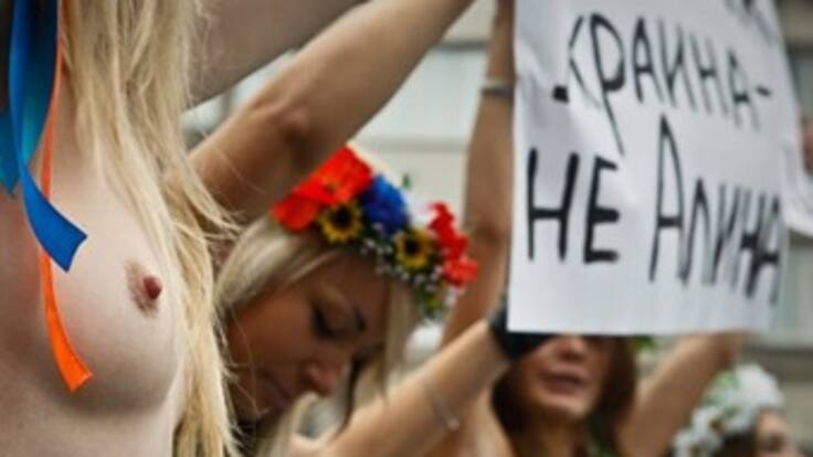 No necesito enseñar mi pecho para decirle al mundo que soy libre: Musulmanas contra Femen