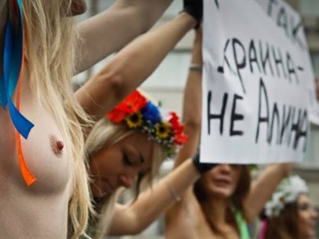 No necesito enseñar mi pecho para decirle al mundo que soy libre: Musulmanas contra Femen