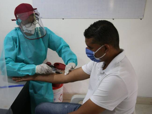 En Turbaco hacen pruebas que detectan anticuerpos relacionados con COVID-19