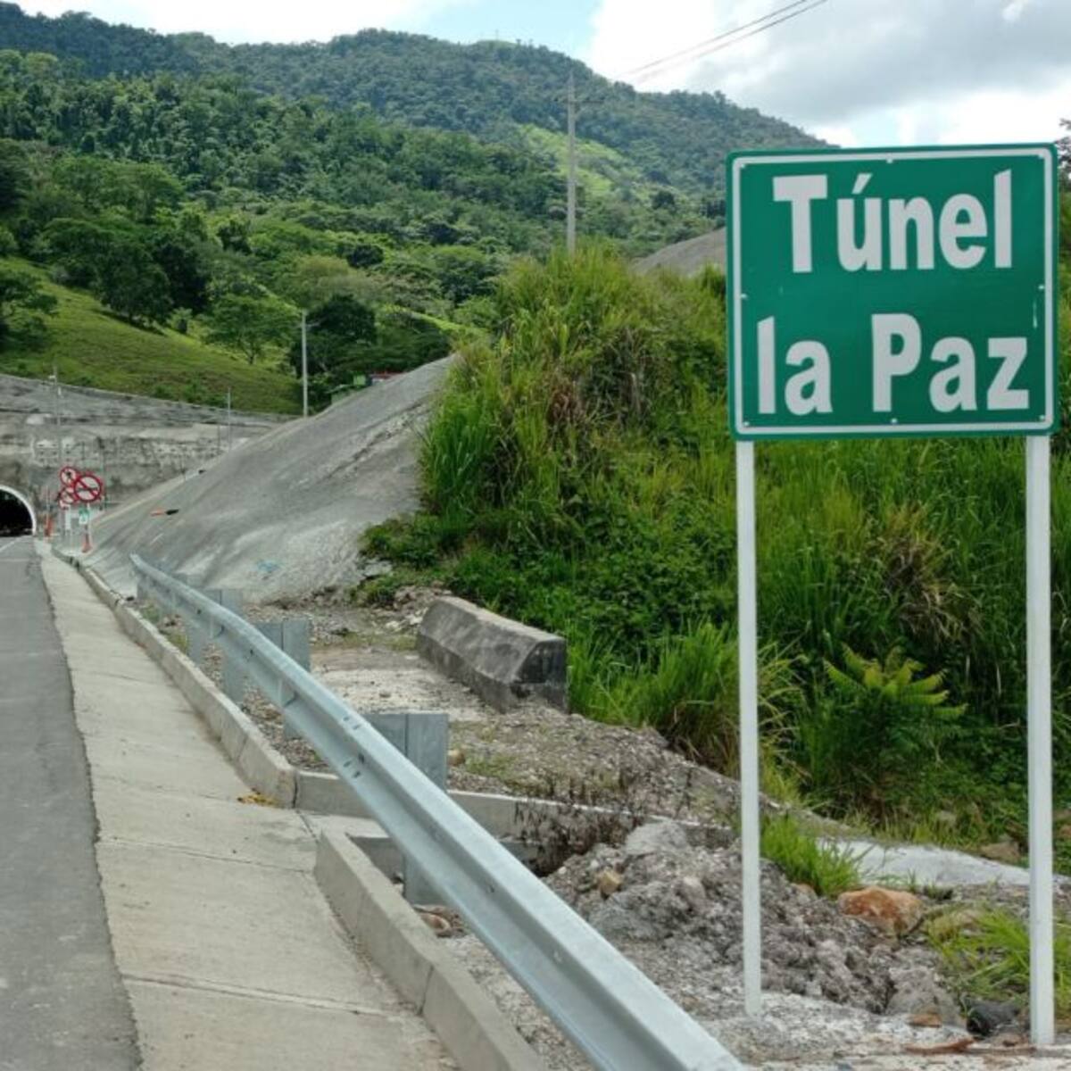 Tramo de la Ruta del Cacao que inauguró el presidente no ha sido habilitado