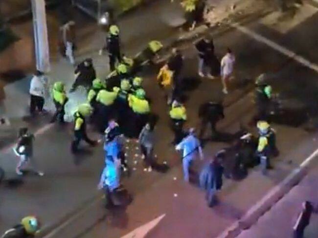 Operativo contra piques ilegales en Bogotá terminó en enfrentamientos.